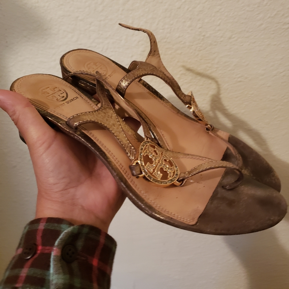 Tory Burch 9.5 Mini Miller Burnished Glod Metallic Embellished Block Heel - Picture 10 of 11